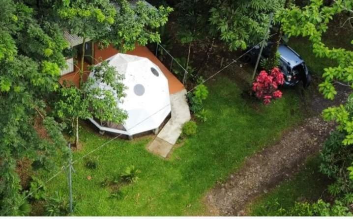 Ferienwohnung Glamping Naioth Guápiles Exterior foto